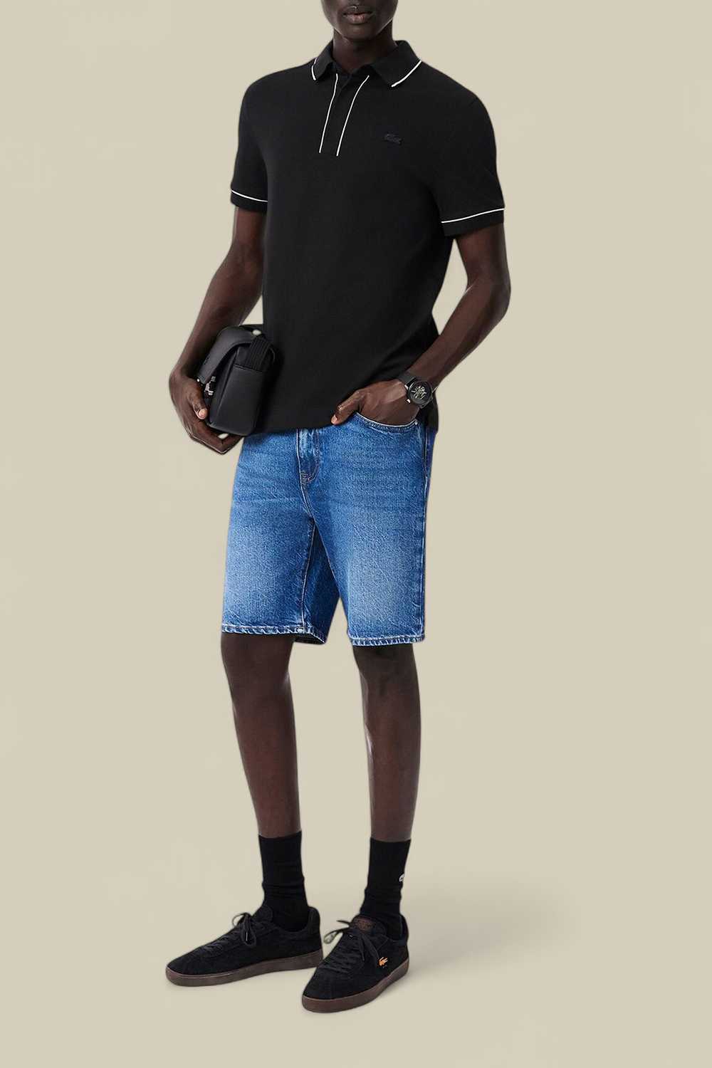 תמונת כל הלוק של חולצת פולו